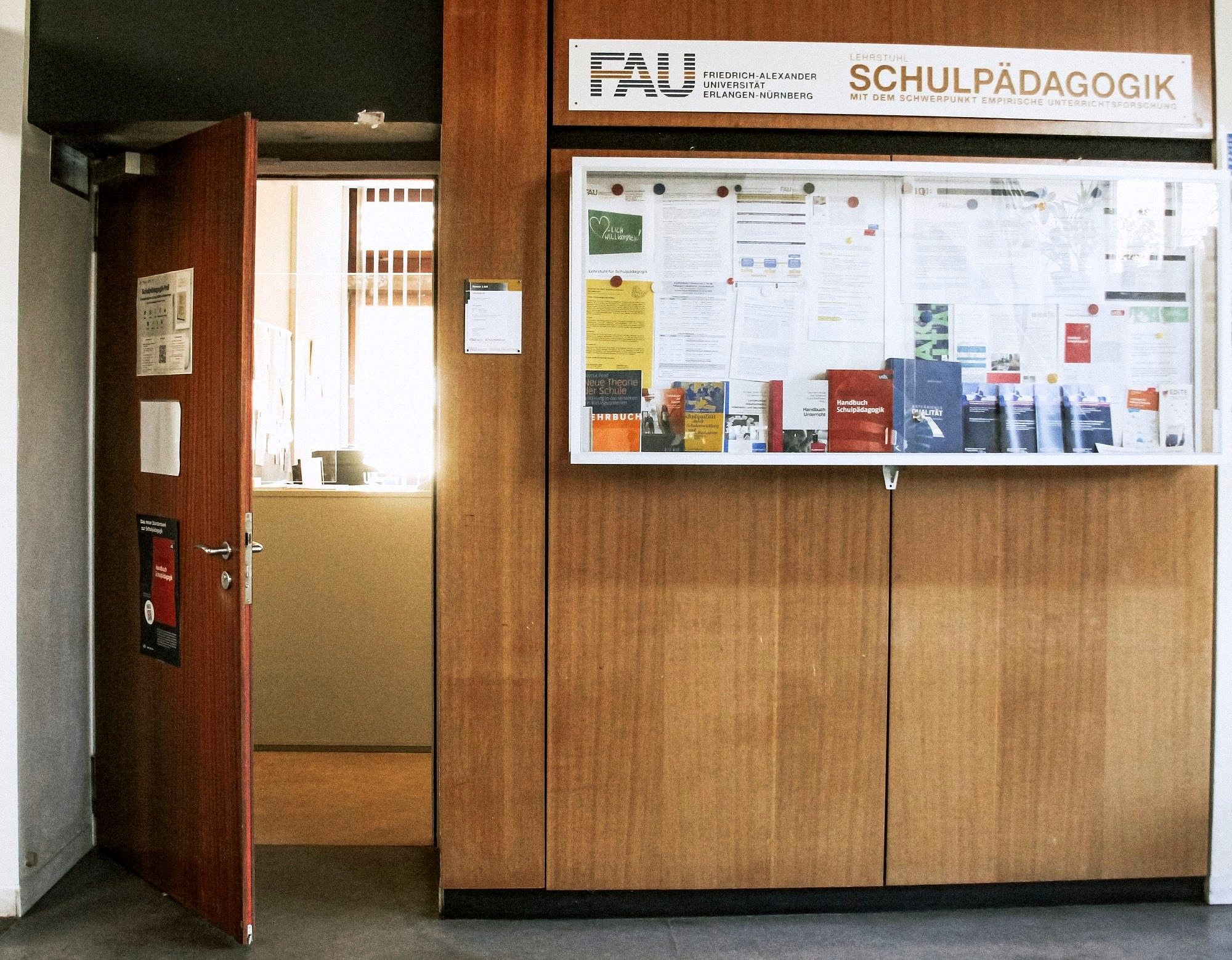 Lehrstuhl - Lehrstuhl für Schulpädagogik mit dem Schwerpunkt empirische ...