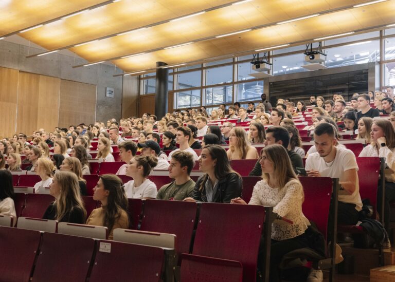 Beitragsbild für Lehrveranstaltungen
